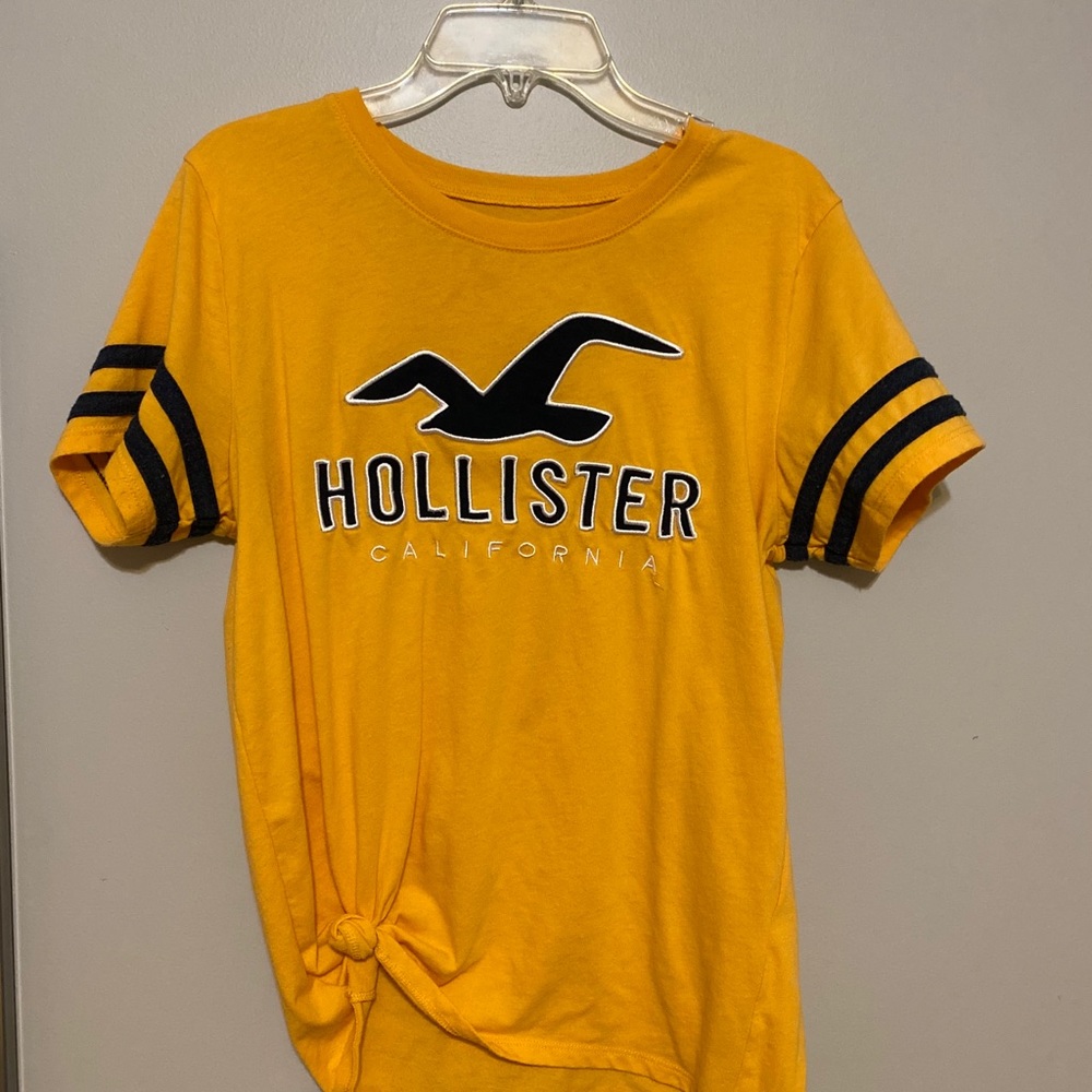 Hollister T-shirt